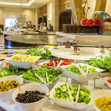 ميلاس لارا فندق 5*